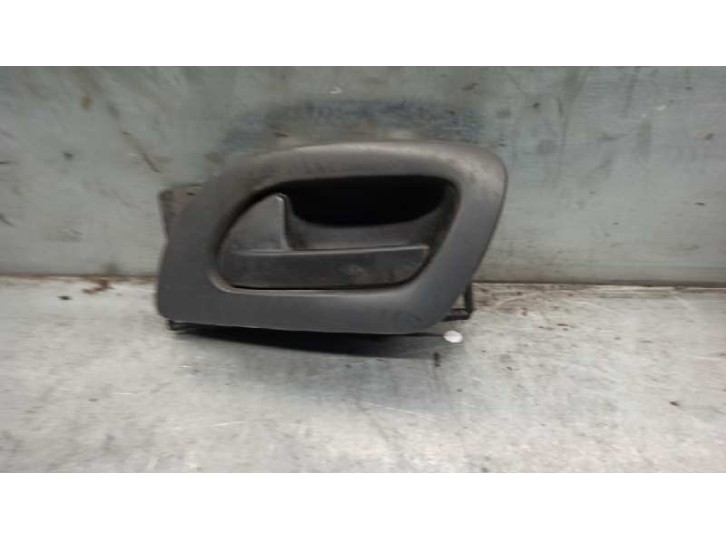 Replacement front left interior door handle for Fiat Scudo van (272) 1.6 JTDM CAT OEM IAM reference 96555515ZD 