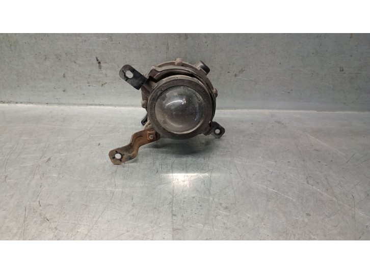 Replacement left front fog light for Kia Cerato 2.0 turbodiesel CAT OEM IAM reference 922012F200 922012F200 