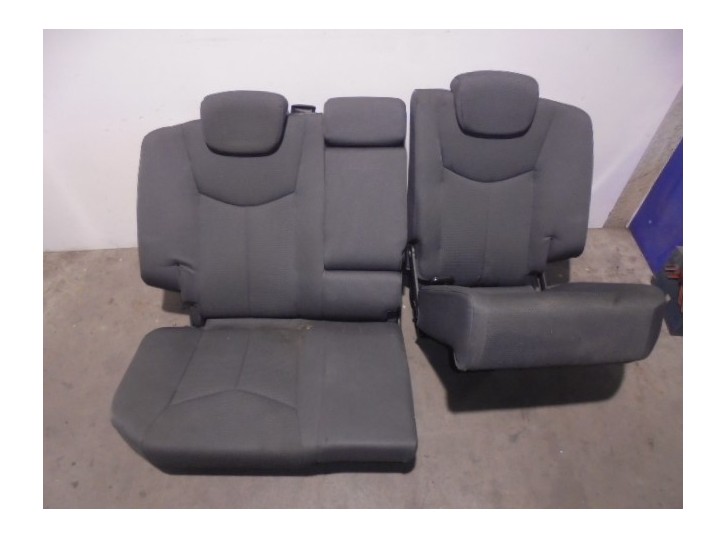 Recambio de asientos traseros para ssangyong kyron 200 xdi limited referencia OEM IAM 4027854 TELA GRIS 5 PUERTAS