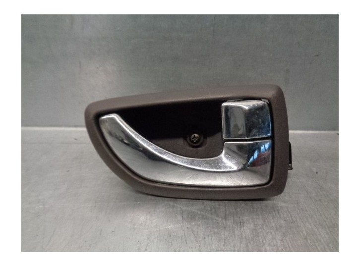 Recambio de maneta interior trasera derecha para hyundai xg 3.5 v6 cat referencia OEM IAM 826203B000  