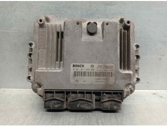 Recambio de centralita motor uce para renault megane ii berlina 5p 1.9 dci diesel referencia OEM IAM 8200310863 0281011549 BOSCH