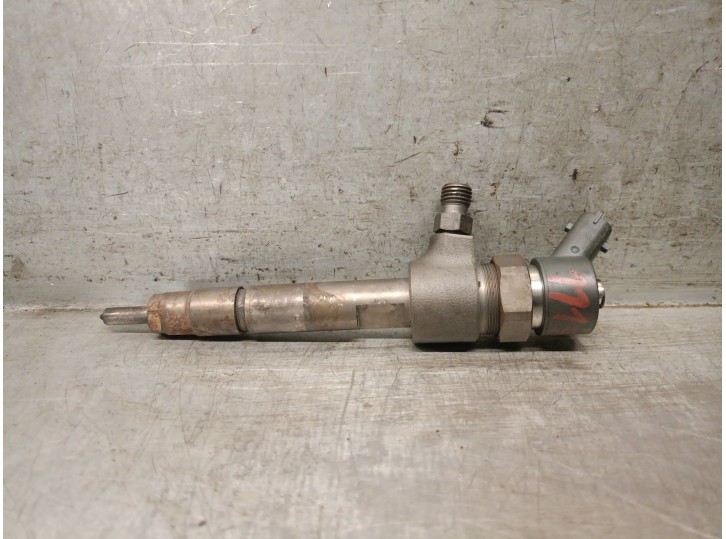 Replacement injector for Fiat Multipla (186) 1.9 JTD CAT OEM IAM reference 0445110002 95400103 