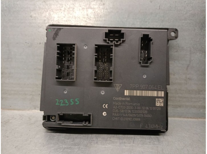 Replacement comfort module for Porsche Cayenne (92A) 3.0 Diesel OEM IAM reference 7PP907064EL A2C7322030300 CONTINENTAL