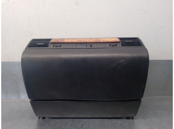 Recambio de guantera para bmw 3 (e36) 318 tds referencia OEM IAM 51168153013 51168216703 