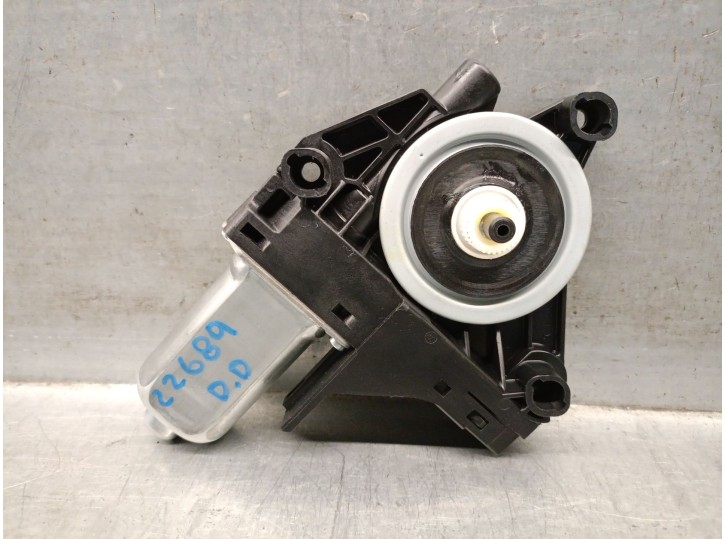 Recambio de motor elevalunas delantero derecho para volvo v40 hatchback (525) d2 referencia OEM IAM 966269103 31253062 