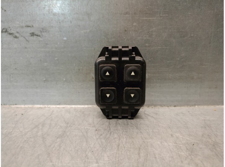 Recambio de mando elevalunas delantero izquierdo para fiat tempra berlina (159) 1.5 cat referencia OEM IAM A223 