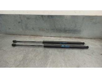 Replacement boot / tailgate shock absorbers for Hyundai Santa Fe (SM) 2.0 CRDi CAT OEM IAM reference 8177126011 550N 