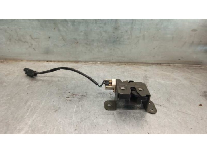 Recambio de cerradura maletero / porton para hyundai santa fe (sm) 2.0 crdi cat referencia OEM IAM 2 PINES 5 PUERTAS