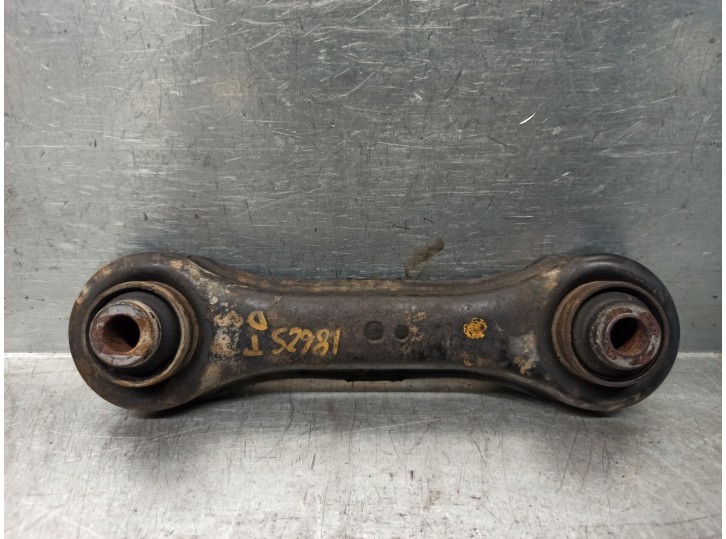 Recambio de brazo suspension inferior trasero derecho para mitsubishi lancer berlina (cy0) inform referencia OEM IAM 4117A007  