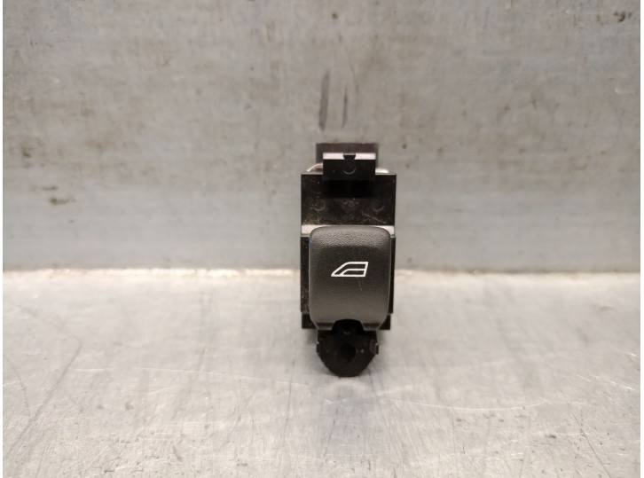 Recambio de mando elevalunas trasero derecho para volvo v40 hatchback (525) d2 referencia OEM IAM 31394840 31394840 