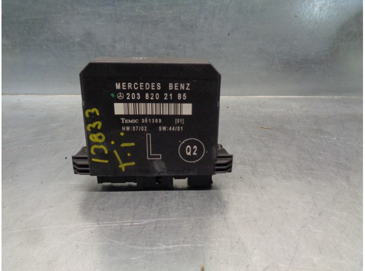 Replacement central locking module for Mercedes-Benz C-Class (W203) saloon 200 CDI (203.004) OEM IAM reference 2038202285 
