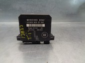 Replacement central locking module for Mercedes-Benz C-Class (W203) saloon 200 CDI (203.004) OEM IAM reference 2038202285 