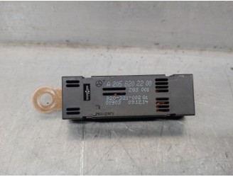 Recambio de antena para mercedes-benz clase c (w205) familiar 2.1 cdi cat referencia OEM IAM A2058202200 920321002Q1 