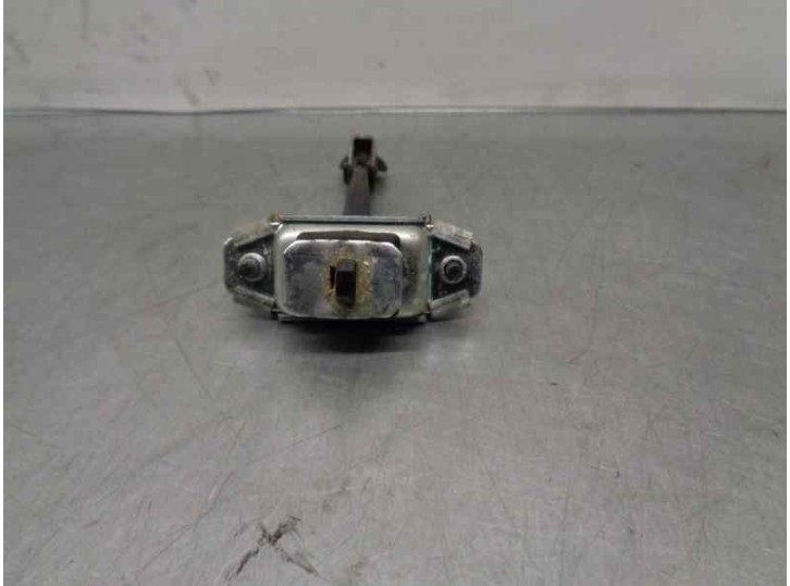 Recambio de retenedor puerta para kia cee´d sporty wagon 1.6 crdi cat referencia OEM IAM 