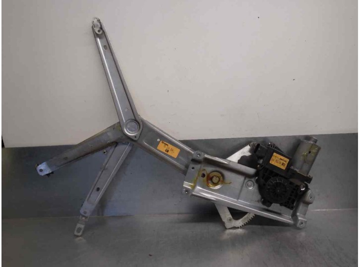 Recambio de elevalunas delantero derecho para opel tigra 1.6 16v referencia OEM IAM 90534564 6 PINES 3 PUERTAS