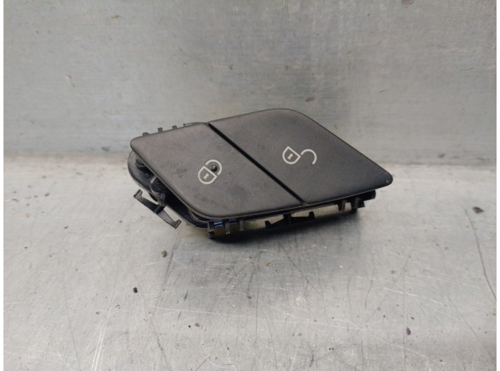 Recambio de interruptor para mercedes-benz clase c (w205) familiar 2.1 cdi cat referencia OEM IAM A2059055251  