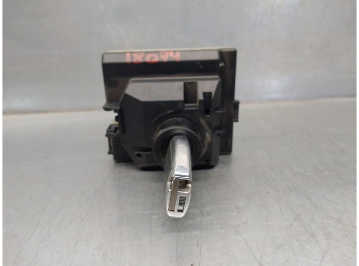 Replacement ignition switch for Mercedes-Benz C-Class (W205) Estate 2.1 CDi CAT OEM IAM reference A2059006713 