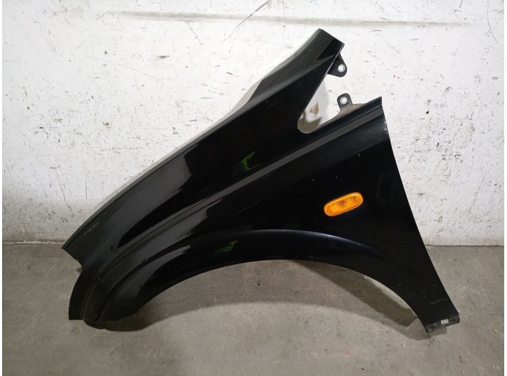 Recambio de aleta delantera izquierda para ssangyong kyron 2.0 xdi referencia OEM IAM 5453188 