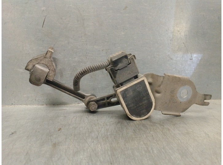 Recambio de sensor para mercedes-benz clase c (w205) familiar 2.1 cdi cat referencia OEM IAM A2229050503 A2229050503 