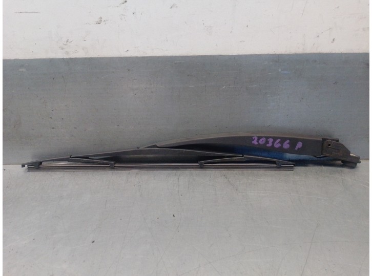 Recambio de brazo limpia trasero para opel meriva a 1.7 16v referencia OEM IAM 13250444 W000016643 VALEO