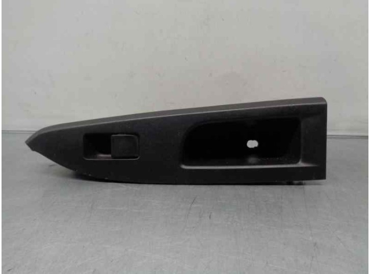 Recambio de mando elevalunas trasero izquierdo para mazda 2 lim. (de) 1.5 16v cat referencia OEM IAM D65166370 