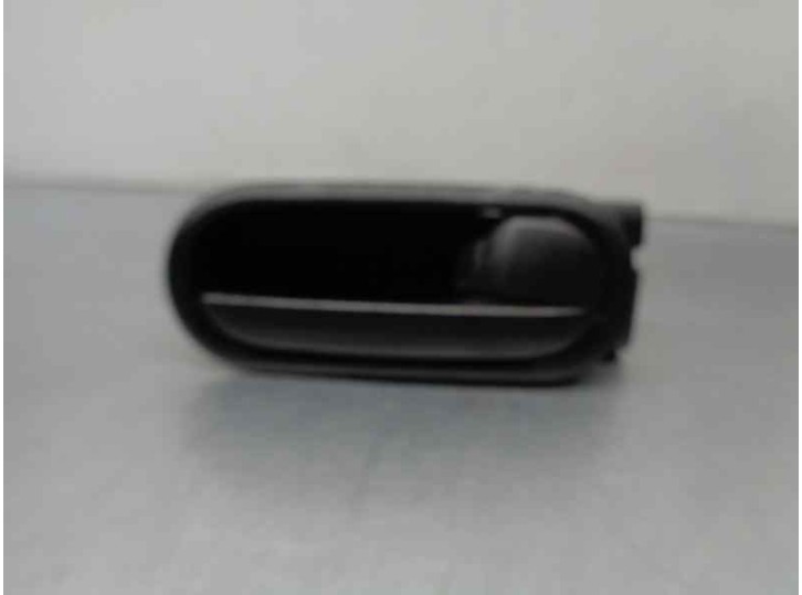 Recambio de maneta interior delantera derecha para mazda 2 lim. (de) 1.5 16v cat referencia OEM IAM D65158330A 