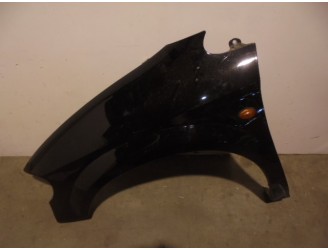 Recambio de aleta delantera izquierda para chrysler voyager (rg) 2.5 crd executive referencia OEM IAM 5018445AA NEGRA 