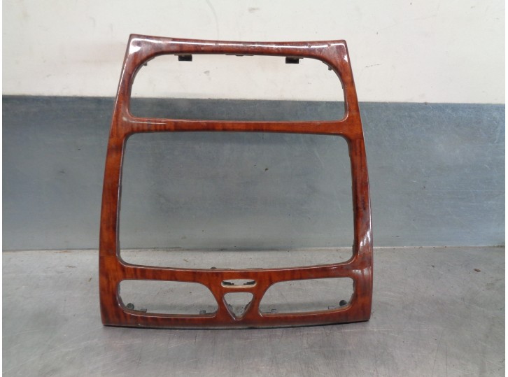 Recambio de molduras delanteras para mercedes-benz clase c (w203) berlina 200 cdi (203.004) referencia OEM IAM 