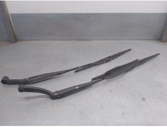 Recambio de brazo limpia delantero derecho para hyundai elantra (xd) 2.0 crdi cat referencia OEM IAM F9618KWB G9617KWB 