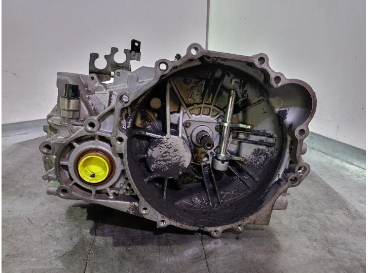 Recambio de caja cambios para hyundai elantra (xd) 2.0 crdi cat referencia OEM IAM L2D 922553 4300039411