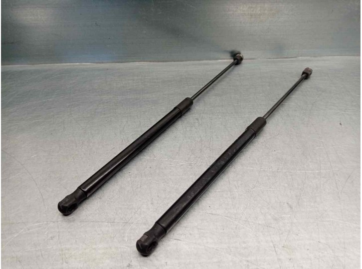 Replacement boot/tailgate struts for Volkswagen Polo (6R1) 1.6 TDI OEM IAM reference 6R6827550A 