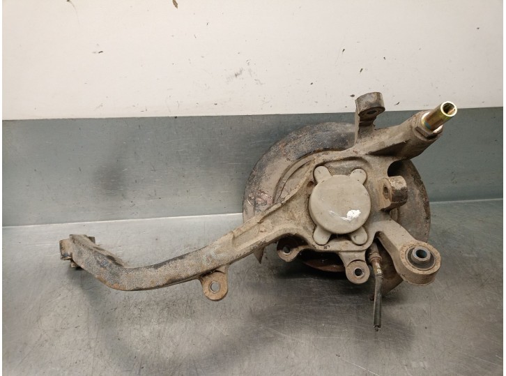 Recambio de mangueta trasera derecha para hyundai sonata iv (ef) 2.0 16v referencia OEM IAM 5272038801 5272038801 