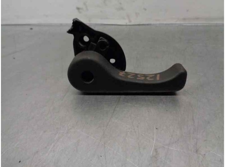 Recambio de cerradura capot para kia cee´d sporty wagon 1.6 crdi cat referencia OEM IAM 811812B000WK TIRADOR 