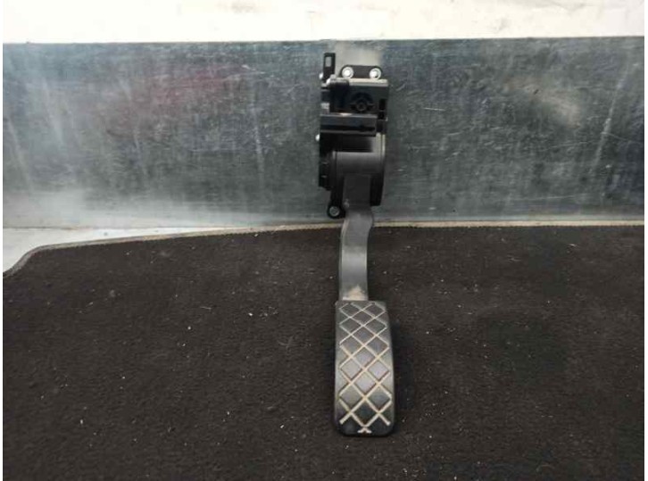 Recambio de potenciometro pedal para volkswagen polo (9n3) 1.4 16v referencia OEM IAM 6Q11721503H 0280755055 BOSCH