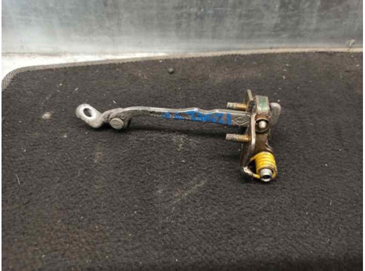 Recambio de retenedor puerta para renault megane i fase 2 classic (la..) 1.6 referencia OEM IAM   