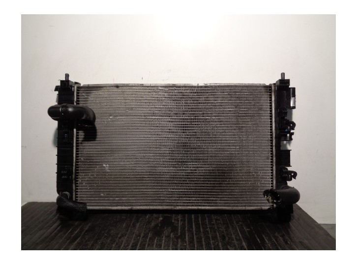 Recambio de radiador agua para chevrolet aveo 1.3 diesel cat referencia OEM IAM 95939915 622836 GM