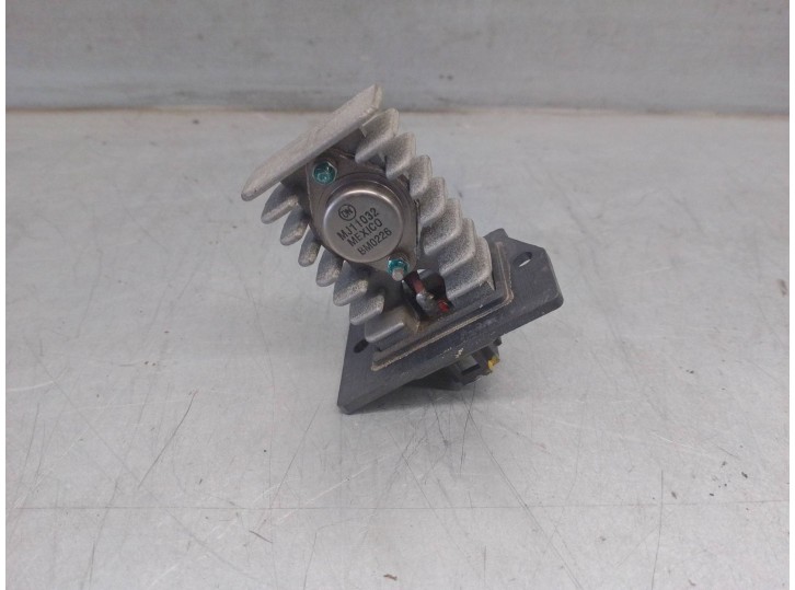 Recambio de resistencia calefaccion para hyundai elantra (xd) 2.0 crdi cat referencia OEM IAM 971792D000 