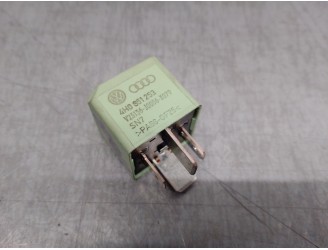 Replacement relay for Seat Ibiza (KJ1) 1.0 TSI OEM IAM reference 4H0951253 