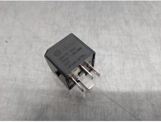 Recambio de rele para seat ibiza (kj1) 1.0 tsi referencia OEM IAM 4H0851253A  