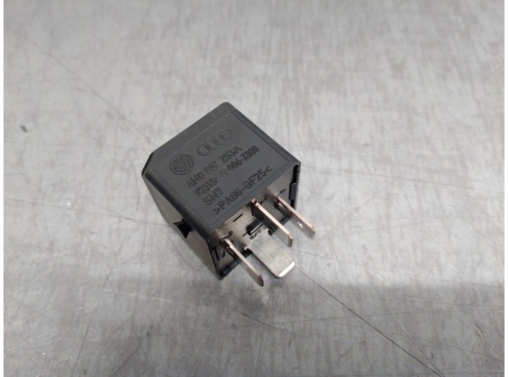 Recambio de rele para seat ibiza (kj1) 1.0 tsi referencia OEM IAM 4H0851253A  