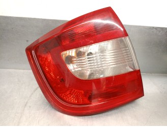 Recambio de piloto trasero izquierdo para skoda rapid (nh3, nk3, nk6) 1.6 tdi referencia OEM IAM 5JH945111 5JH945111 