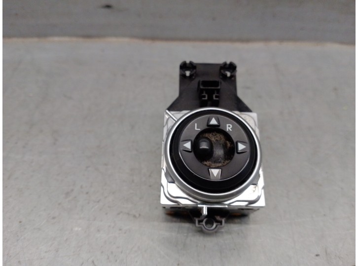 Recambio de mando retrovisor para hyundai i30 (gd) 1.6 crdi referencia OEM IAM 93573A6020 93573A6020 