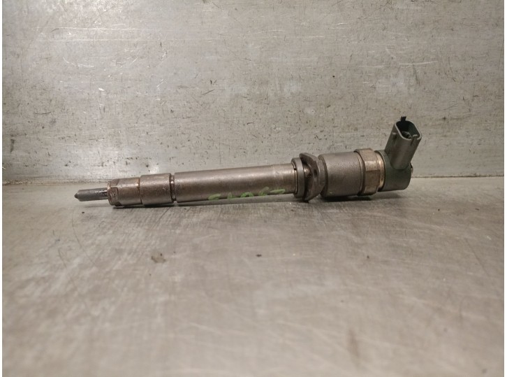 Recambio de inyector para volvo s60 i (384) d5 referencia OEM IAM 8658352 8603595 0445110078 BOSCH