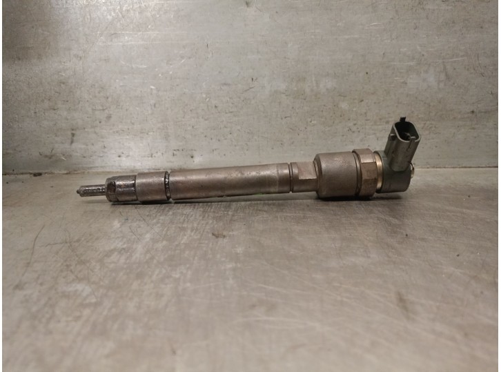 Recambio de inyector para volvo s60 i (384) d5 referencia OEM IAM 30750283 30750283 0445110251 BOSCH