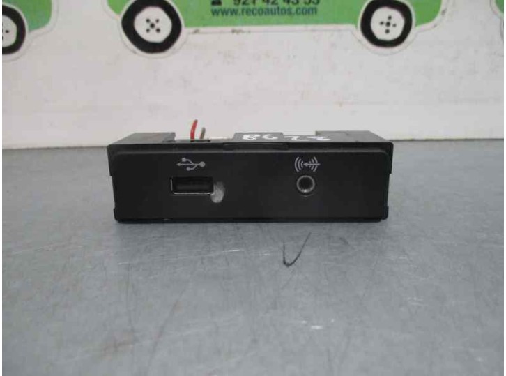 Replacement dashboard buttons for Seat Ibiza (KJ1) 1.0 OEM IAM reference 875035222 