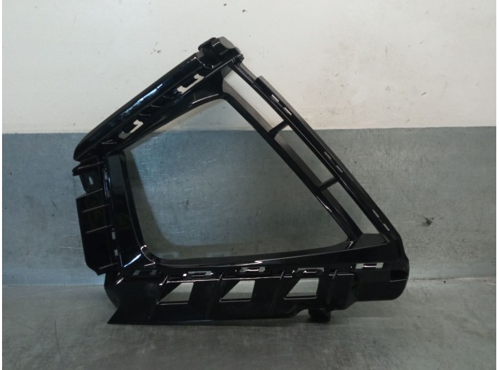 Recambio de molduras delanteras para hyundai tucson hybrid referencia OEM IAM 865C1N7HA0 865C1N7HA0 