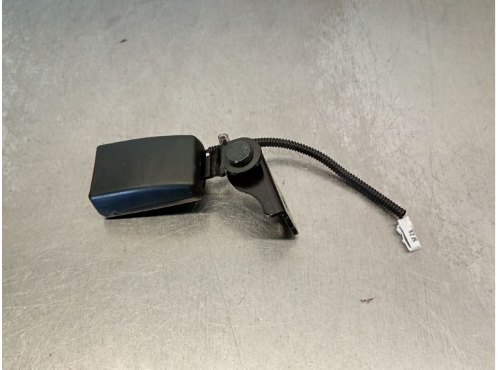 Recambio de enganche cinturon para hyundai i30 (gd) 1.6 crdi referencia OEM IAM 89840A6000RY 89840A6000RY 