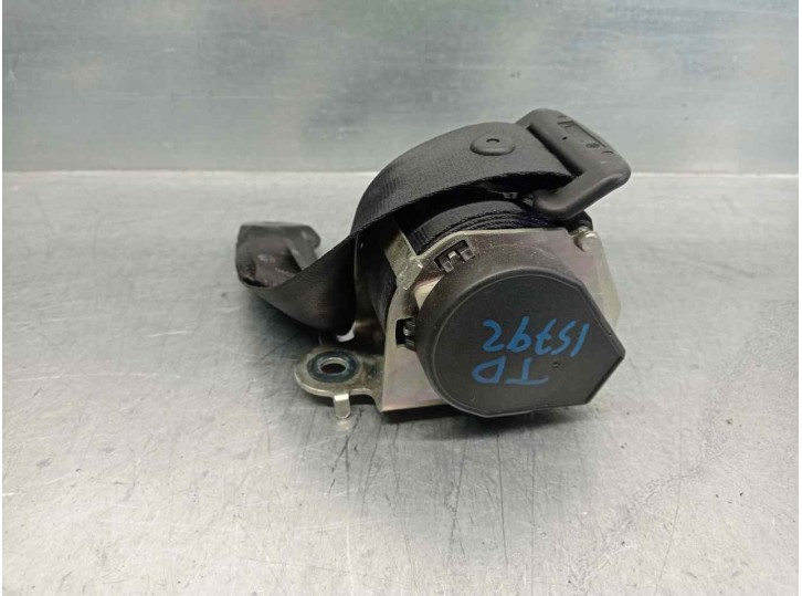 Replacement rear right seat belt for Dacia Sandero Ambiance OEM IAM reference 151262 5 DOORS