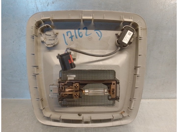 Recambio de luz interior para chevrolet aveo 1.3 diesel cat referencia OEM IAM 95063926 