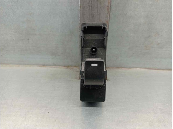 Recambio de mando elevalunas delantero derecho para mazda cx-5 2.0 cat referencia OEM IAM KA1H66370 